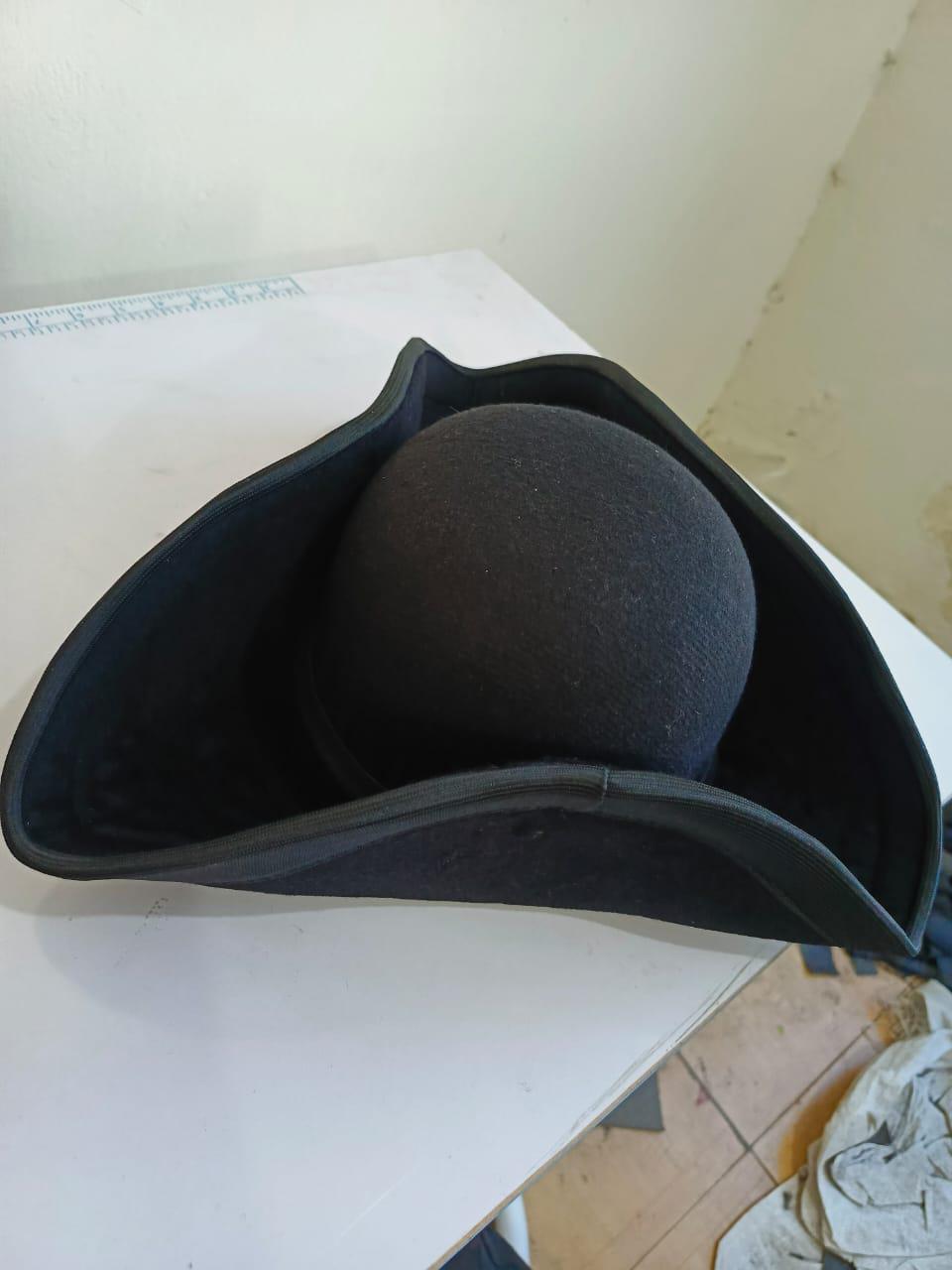 Napoleonic Tricorn Hat: Revolutionary War Officer Costume