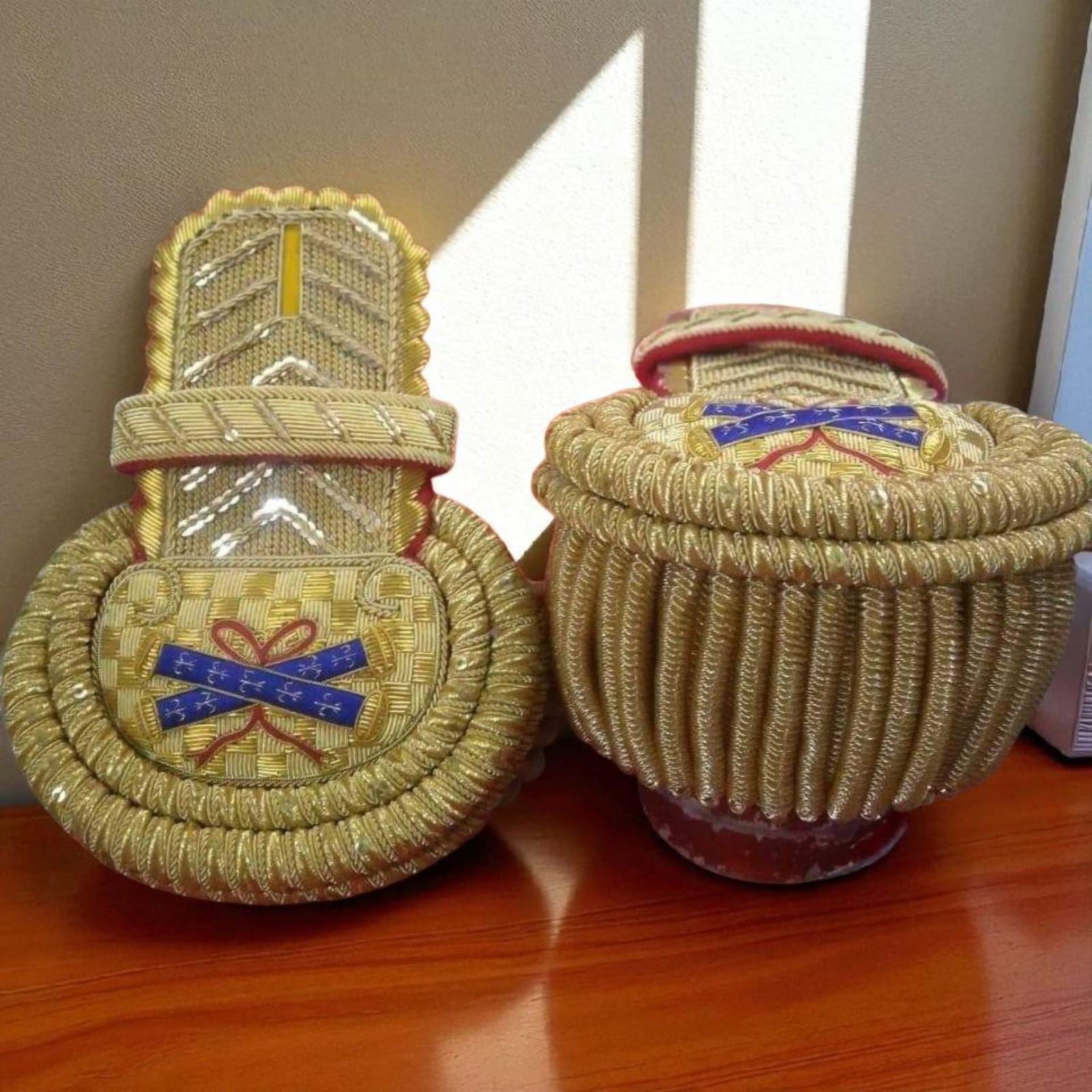 Napoleonic Gold Fringe Epaulette: 18th Century Military Costume